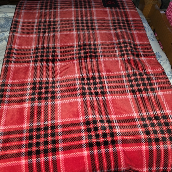 Victoria's Secret Red and Black Plaid Throw - Picture 2 of 3